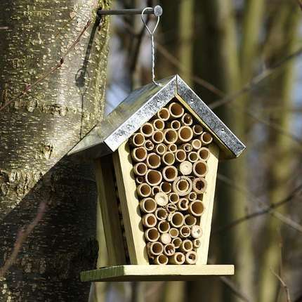 Bienenhotel für Wildbienen - Bienenhotel - Insektenhotel