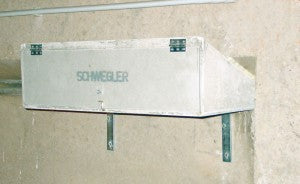 Schwegler Mauersegler-Keilkasten (Drempelkasten)