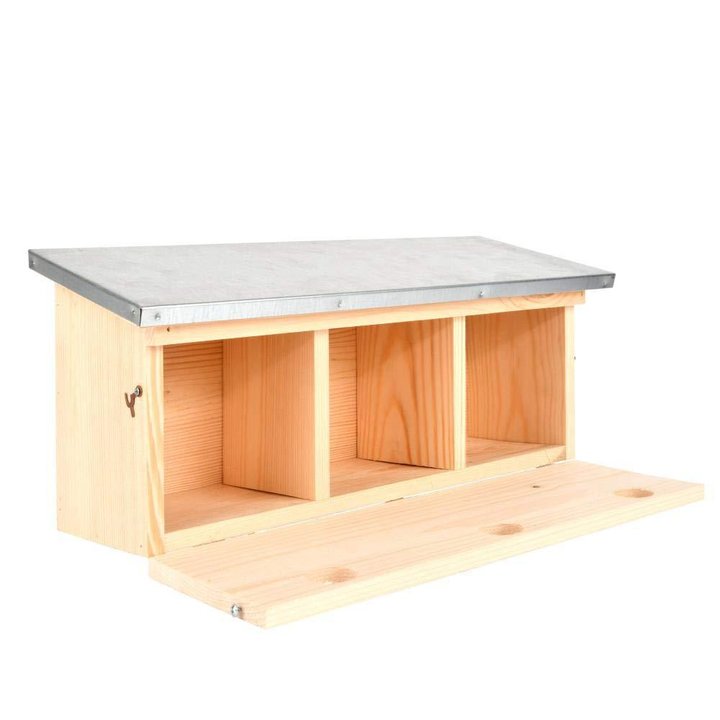 Spatzenvilla aus Holz - horizontal
