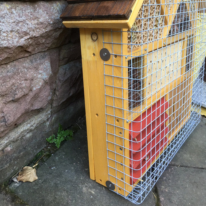 Vogelschutzgitter „zur Bienenkönigin“