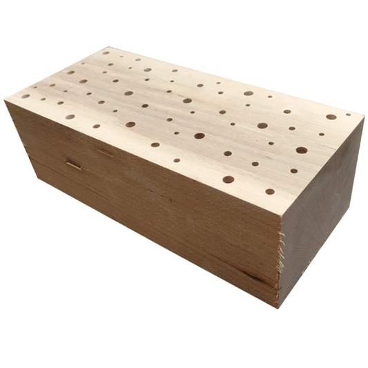 gebohrtes Längsholz für Insektenhotel