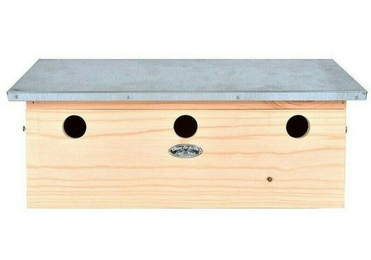 Spatzenvilla aus Holz - horizontal